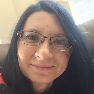 Meet your Posher, Leah